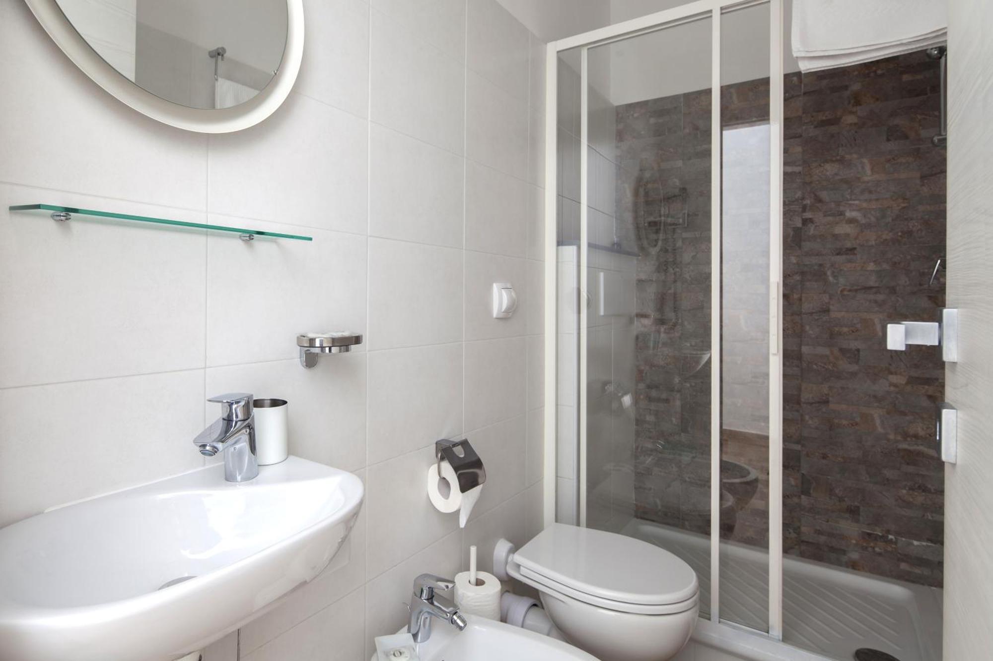 Cinque Terre Charme Rooms La Spezia Exterior photo
